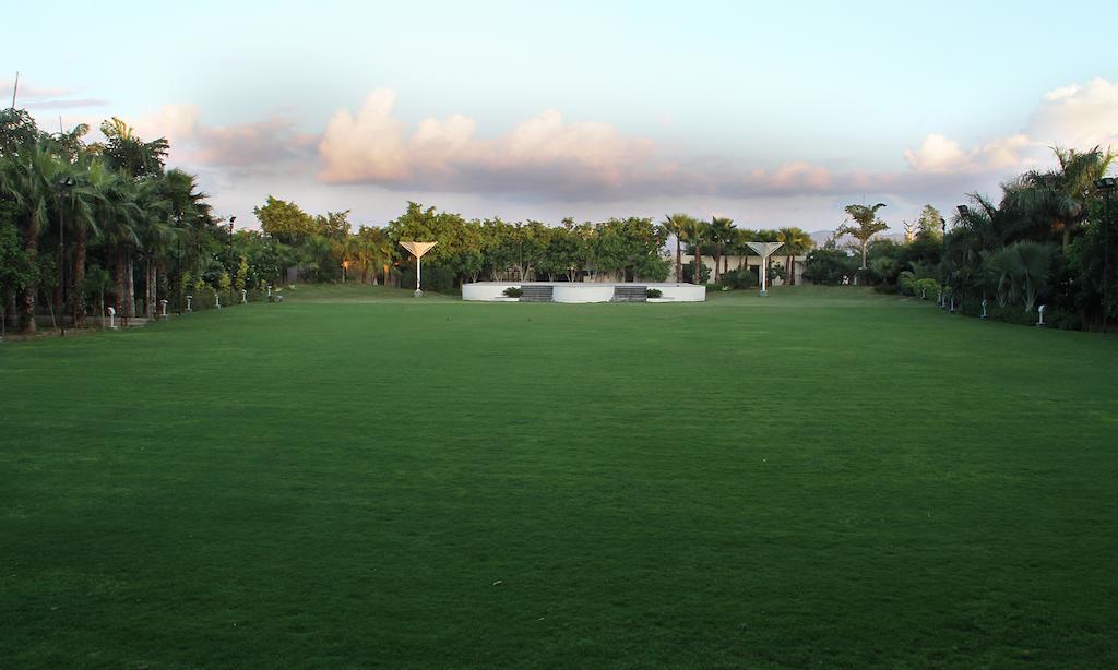 Paradizzo Resort Ajmer Exteriör bild